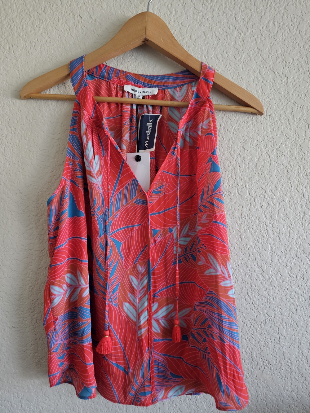 NWT Rose + Olive Tropical Leaf Print Tank Top Blouse Size M